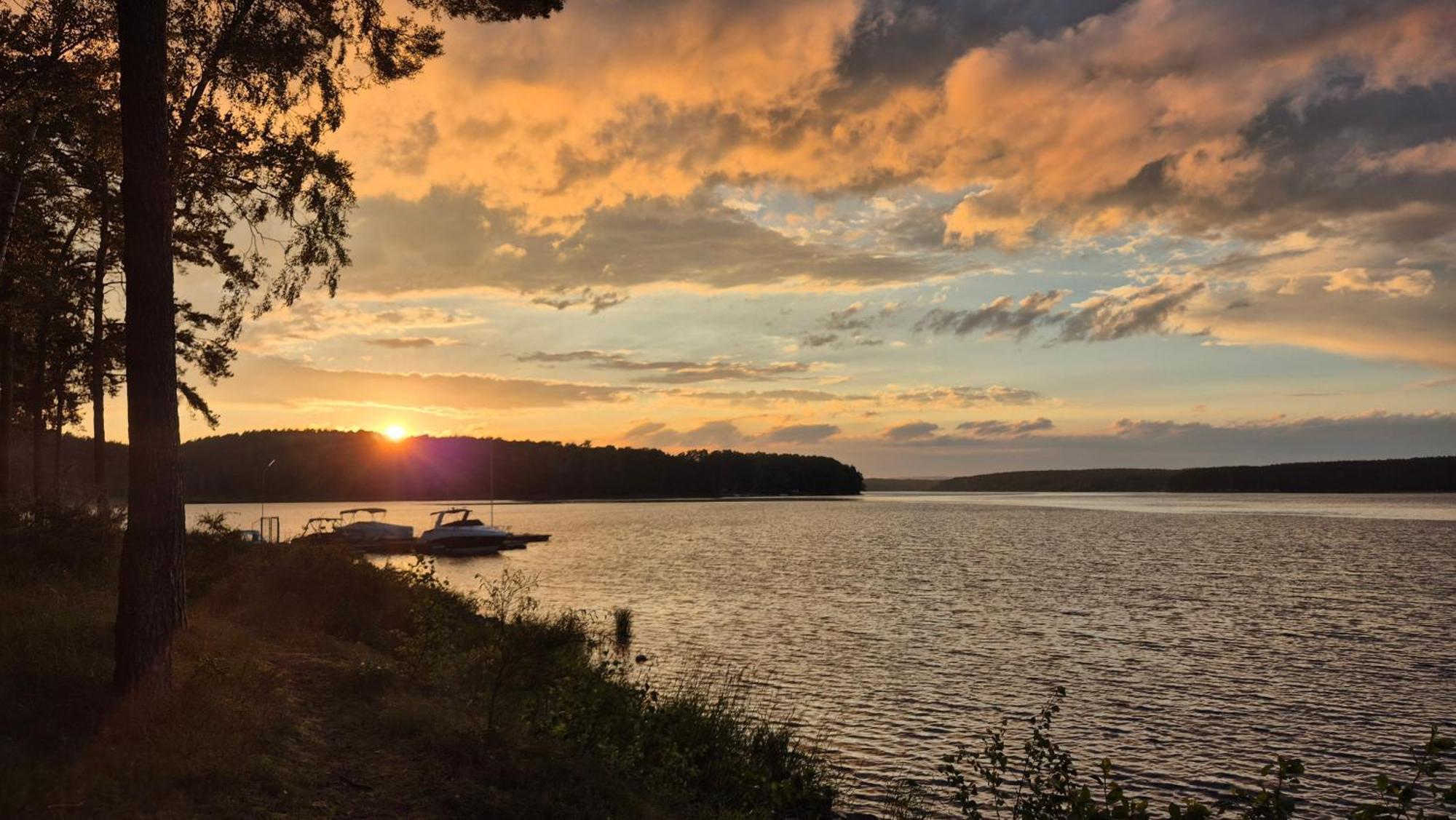 Cztery Wiatry Aparthotel Korytnica  Bagian luar foto