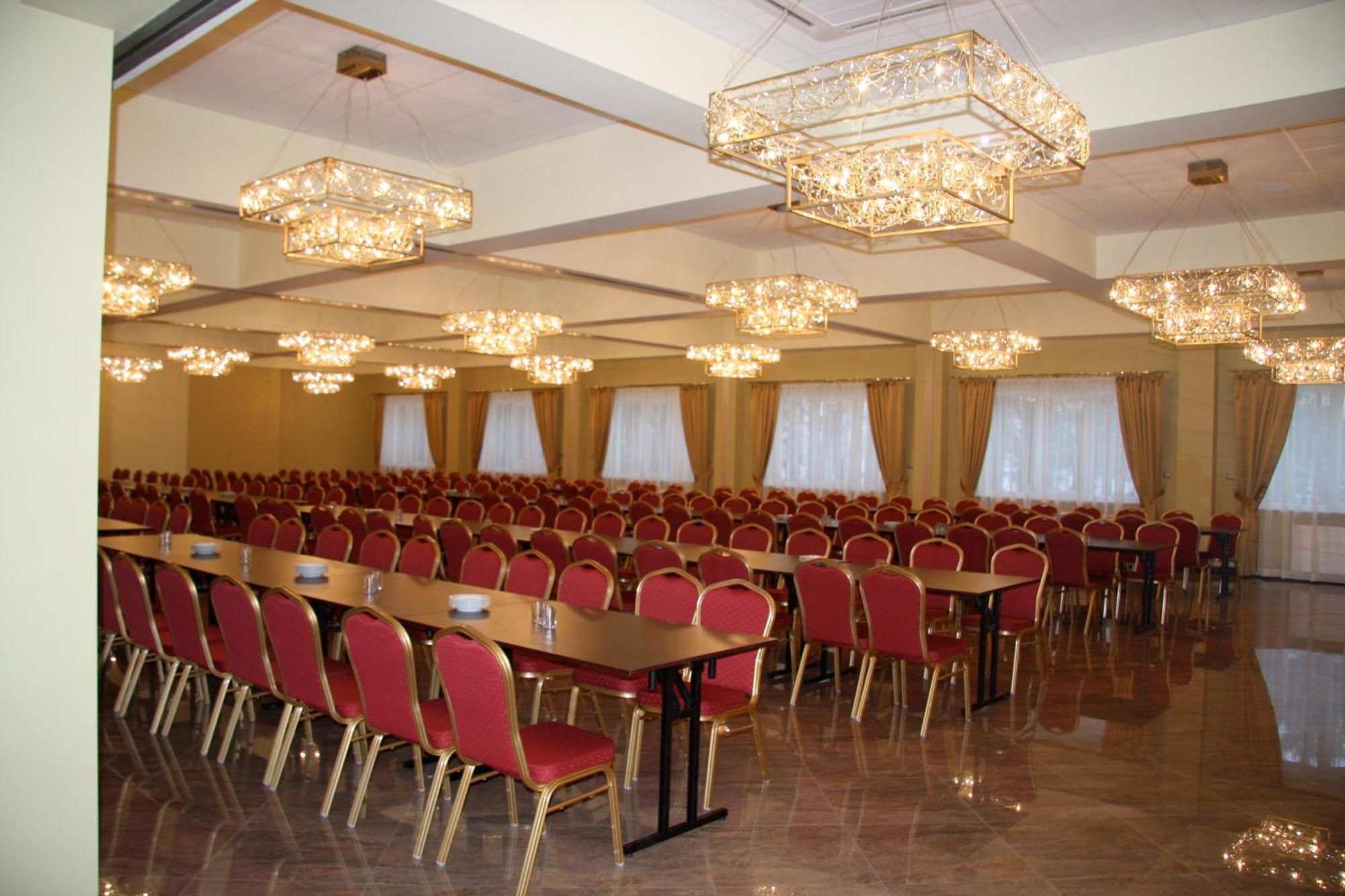 Cztery Wiatry Aparthotel Korytnica  Bagian luar foto