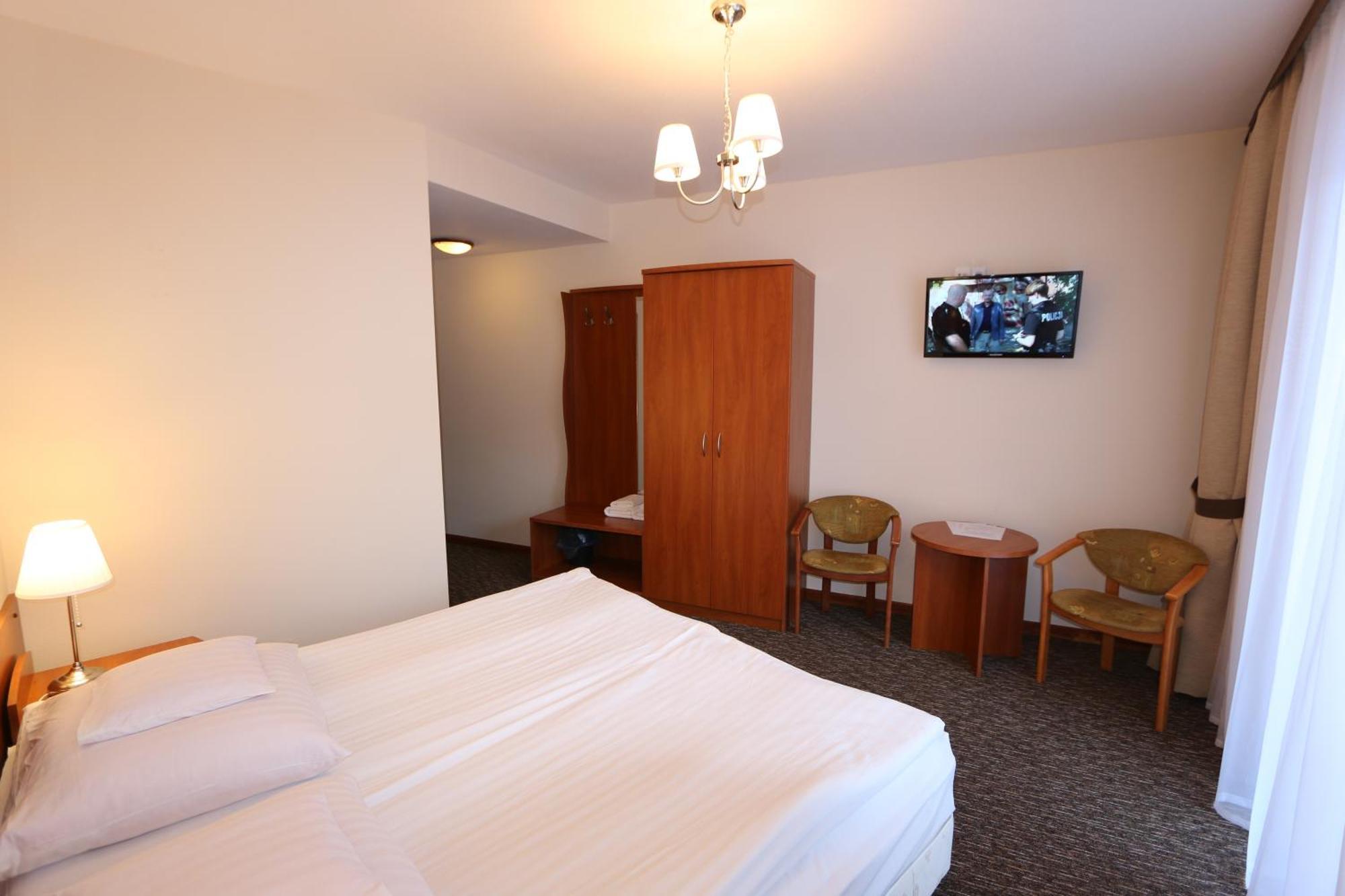 Cztery Wiatry Aparthotel Korytnica  Bagian luar foto