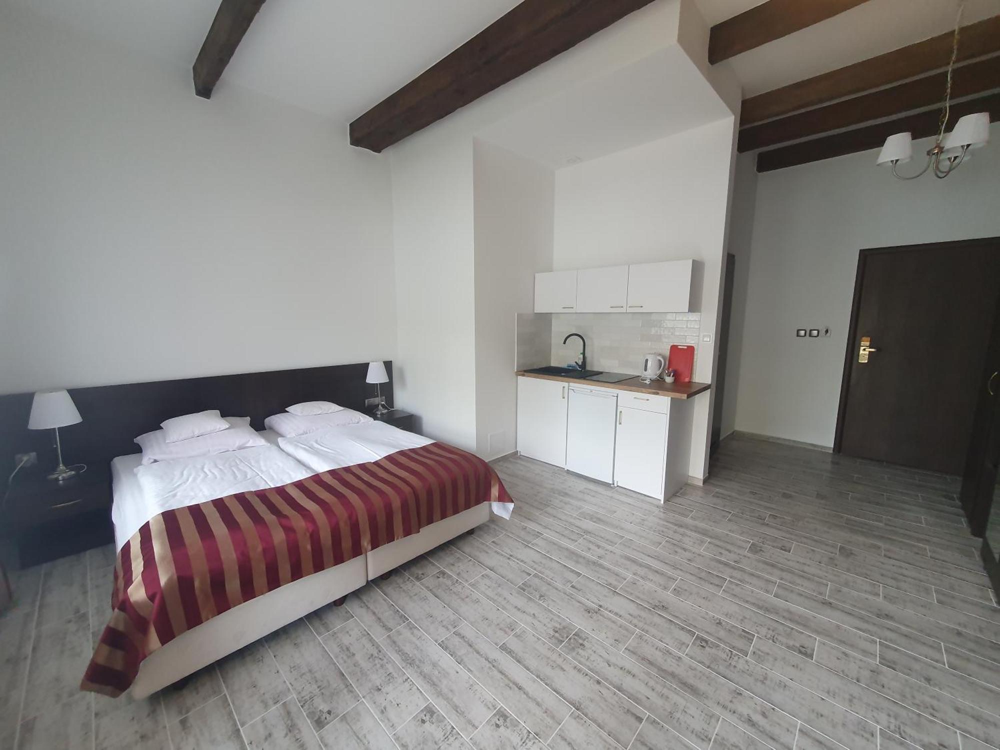 Cztery Wiatry Aparthotel Korytnica  Bagian luar foto